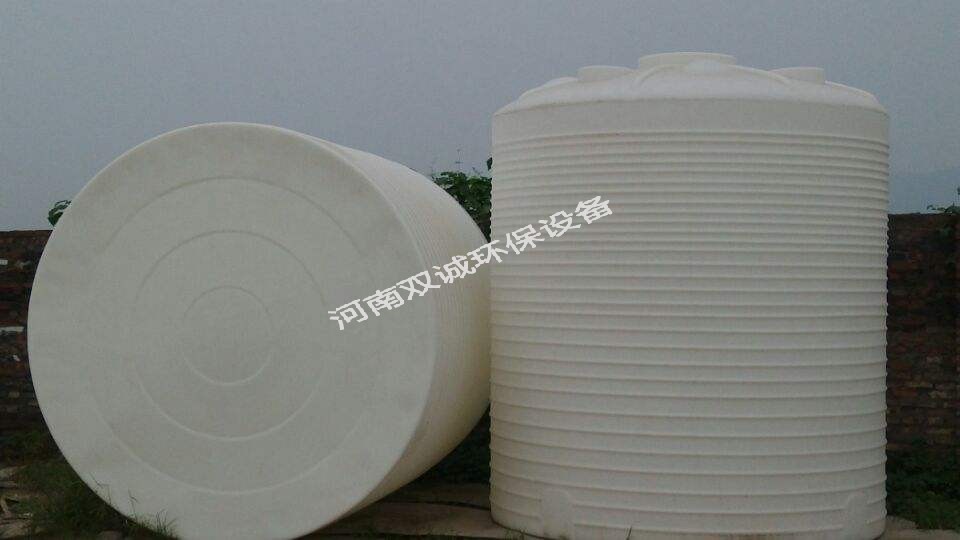 聚乙烯儲罐特性: